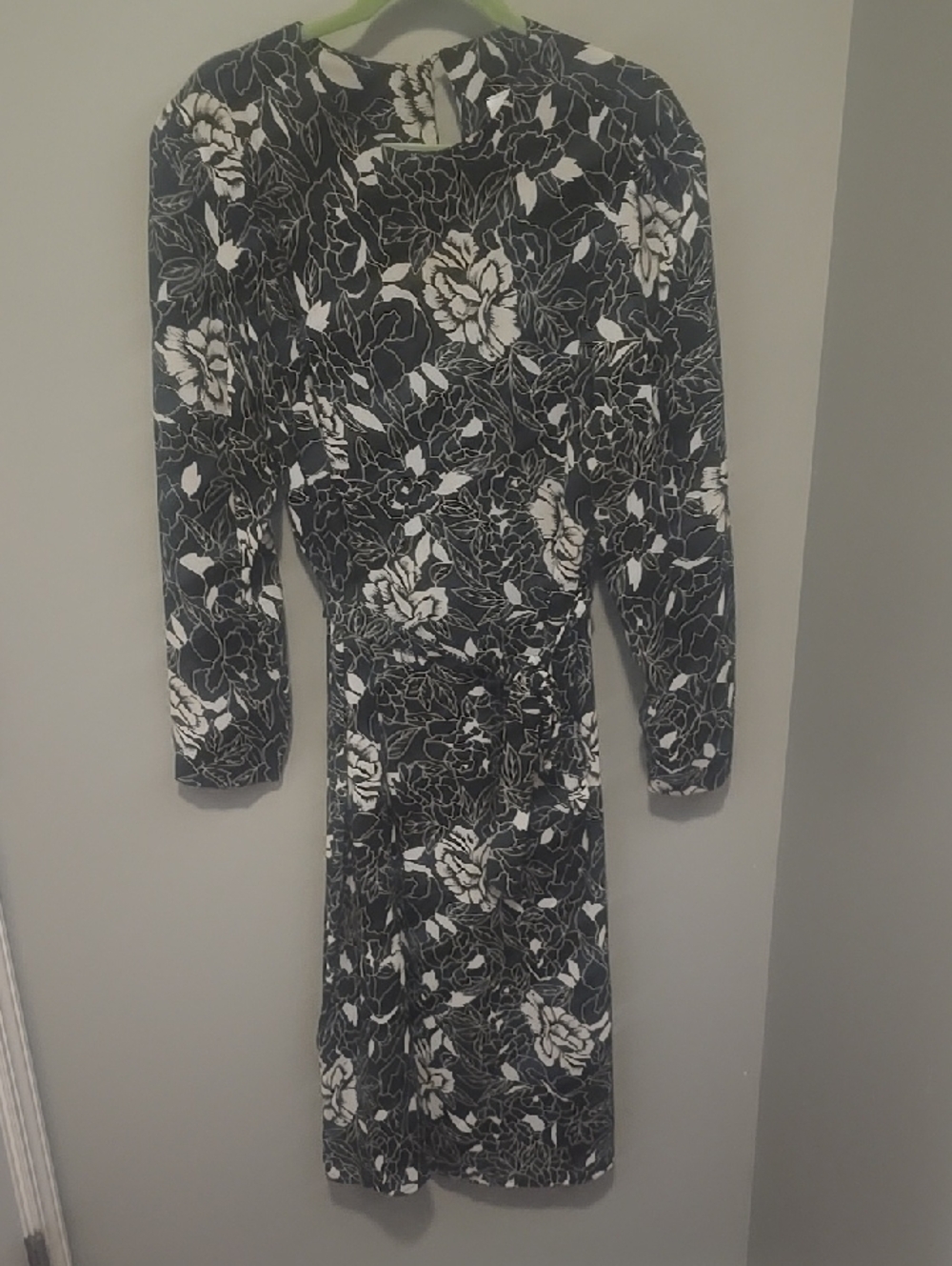 Via Sant Andrea, Black and White Floral Long-Sleeve Waist-Tie Dress